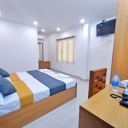Appartement Lavender Arcade à Kochi Extérieur photo