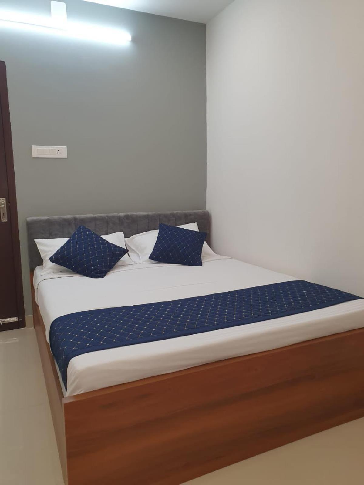 Appartement Lavender Arcade à Kochi Extérieur photo